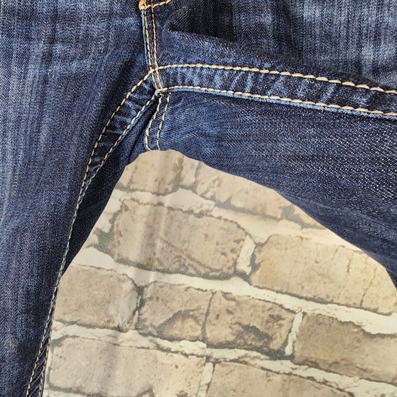 Silver Jeans Aiko  Capri Dark Wash Distressed Factory Fade Size 29 - Picture 12 of 15